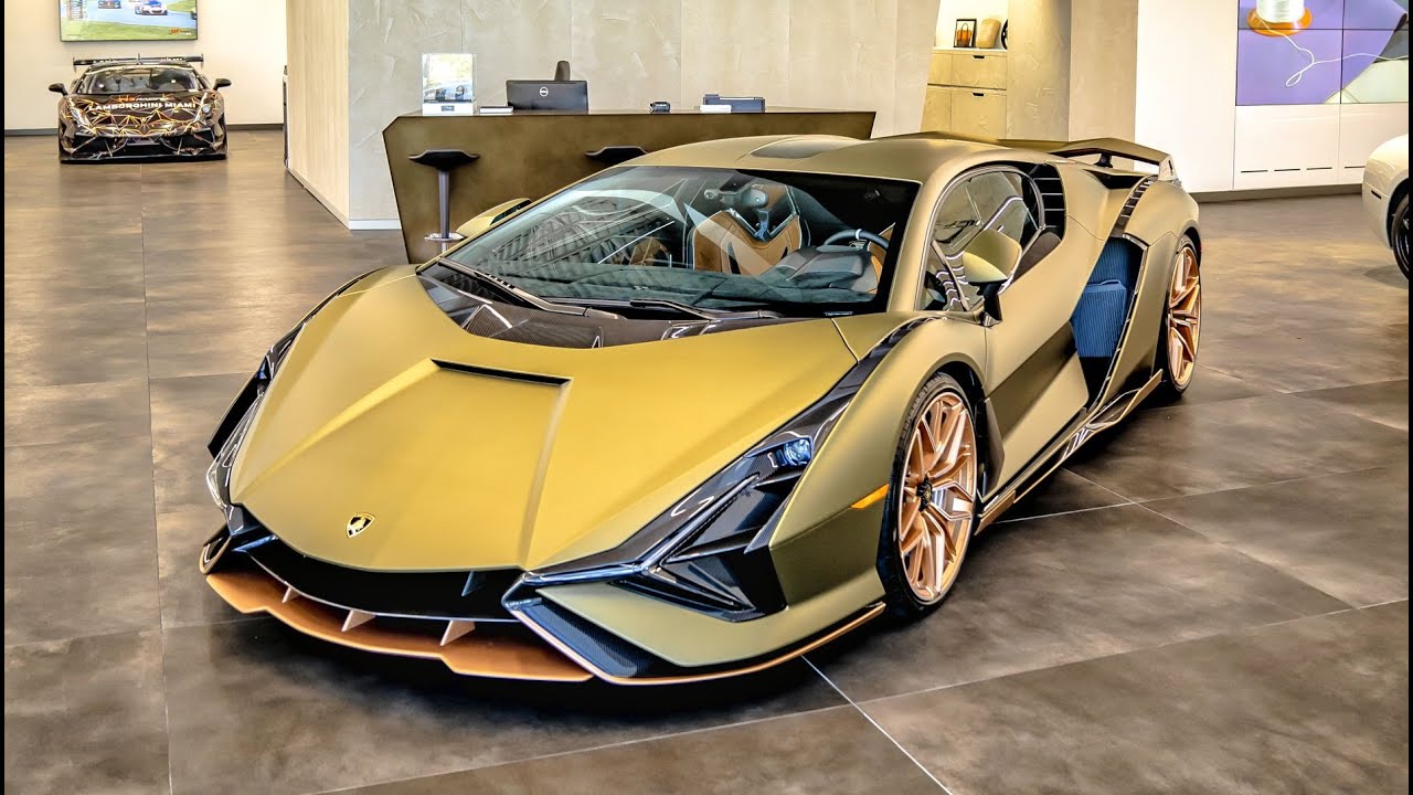 Lamborghini Sian FKP 37, Lamborghini Aventador SVJ Roadster, Huracan EVO Spyder at Lamborghini Miami