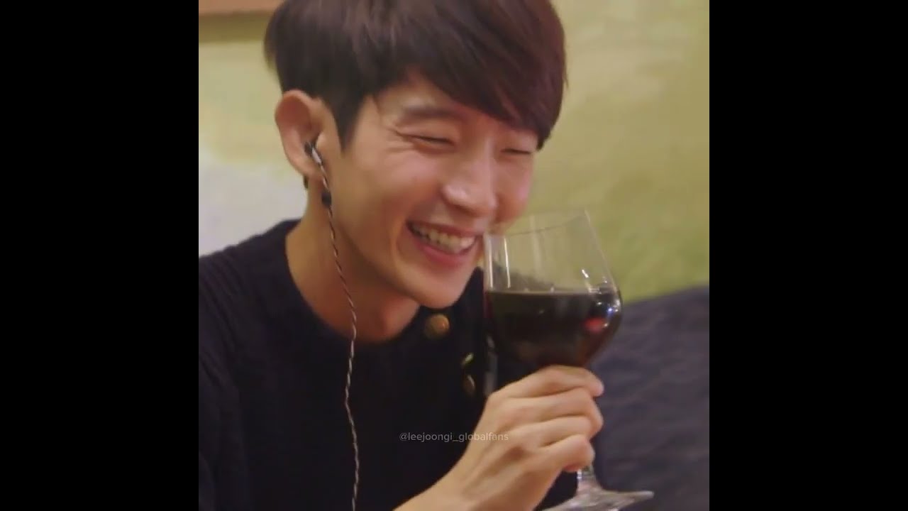Lee Joon Gi’s smile is everything 🥹❤️‍🔥 | 