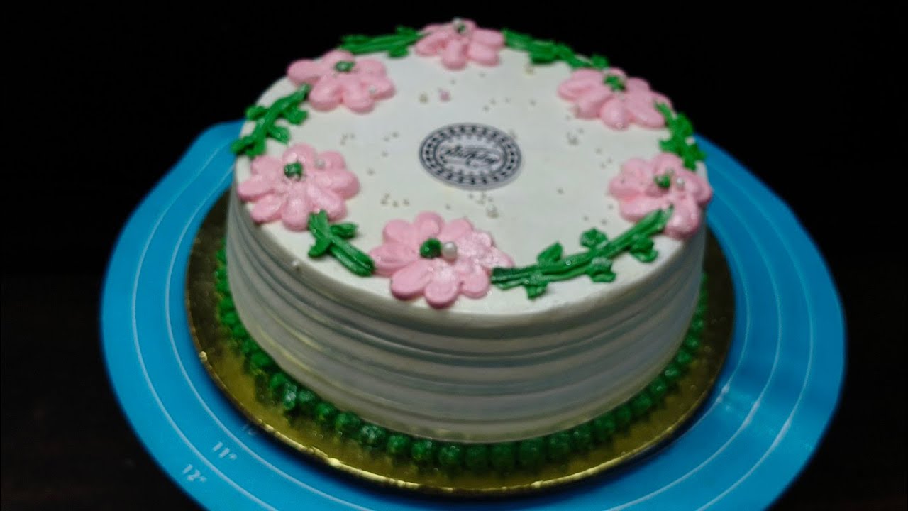 PINEAPPLE CAKE II 2 POUND II AESTHETIC DESIGN II 🎂🎂 II BIRTHDAY CAKE II PINK FLOWERY DESIGN II 🎂🎂 II