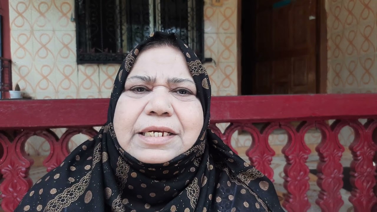 Bahirwali chi bati hi lotya warun distey...(Kokani geet)