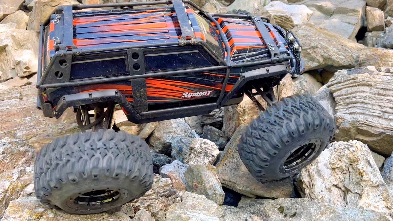 Traxxas Summit “MICKEY THOMPSON” * 40 SERIES * ULTIMATE ROCK CRAWLING TIRE TEST !!
