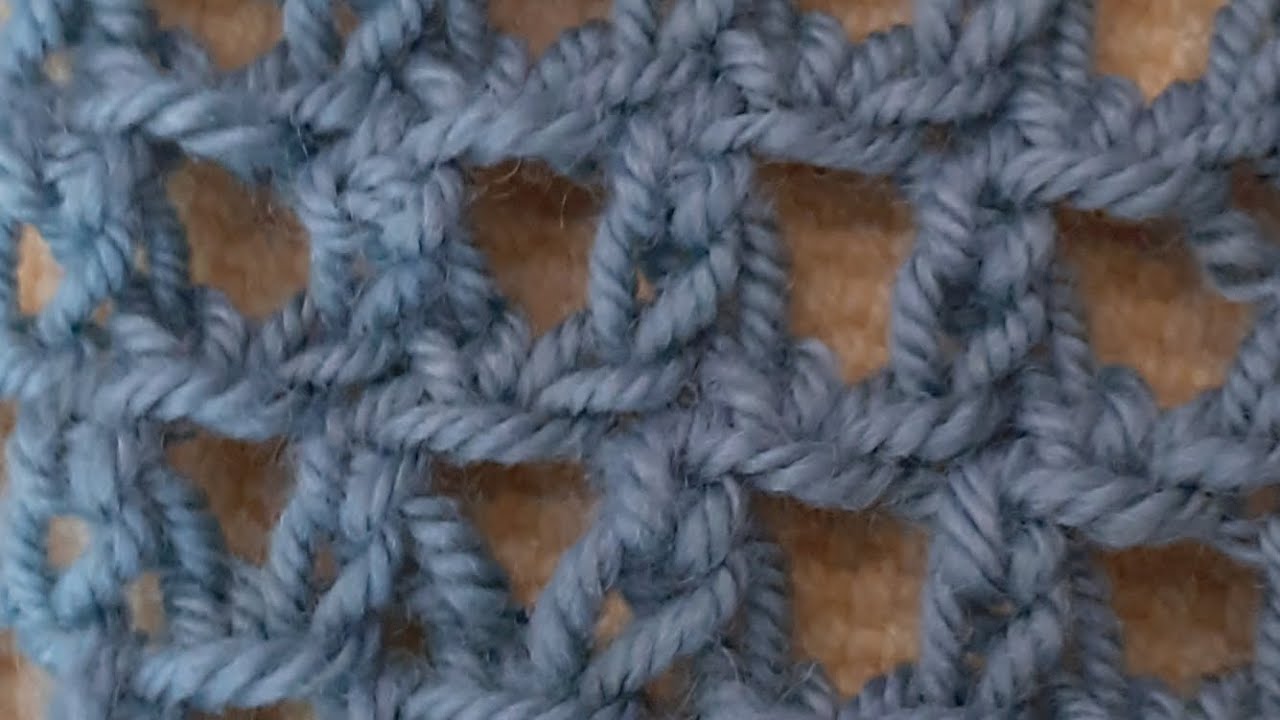 Lochmuster 10. / lace pattern 10./ &sigma;&chi;έ&delta;&iota;&omicron; &mu;&epsilon; &tau;&rho;ύ&pi;&epsilon;&sigmaf; 10.