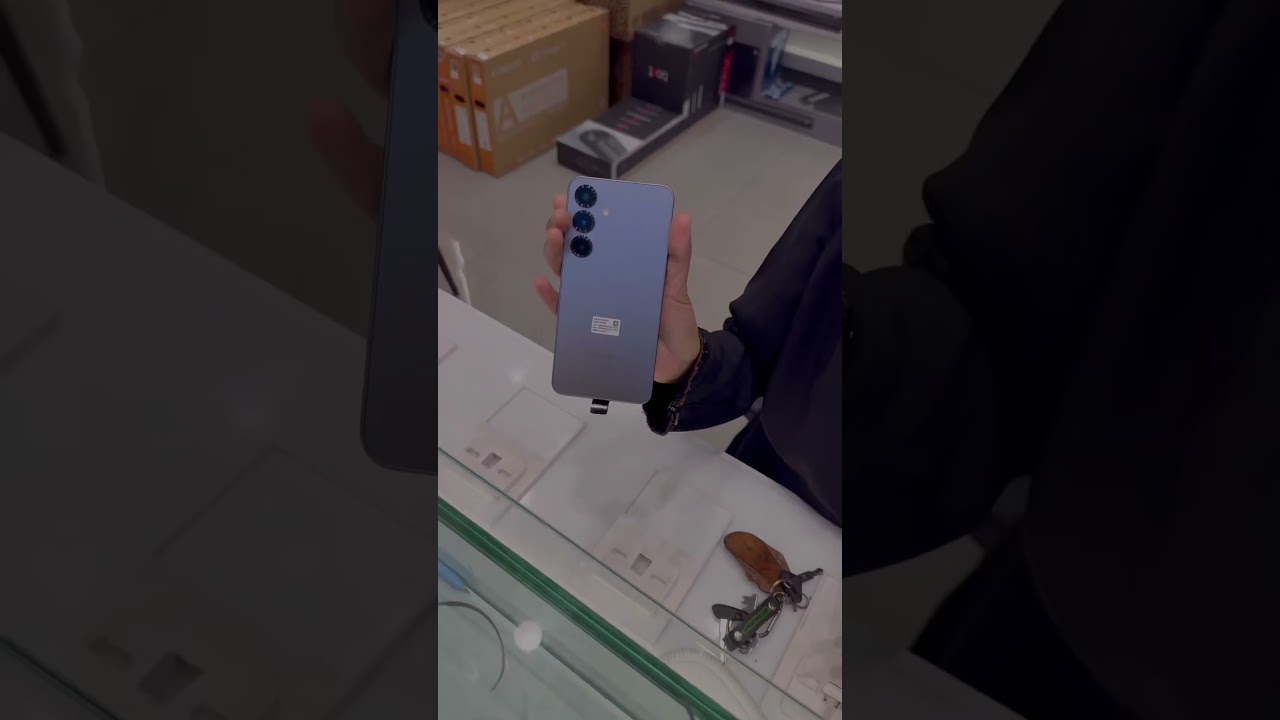 Samsung S25 #unboxing #top5tech #techunboxing #tech #techalert #iphoneunbox #unboxingvideos #shots