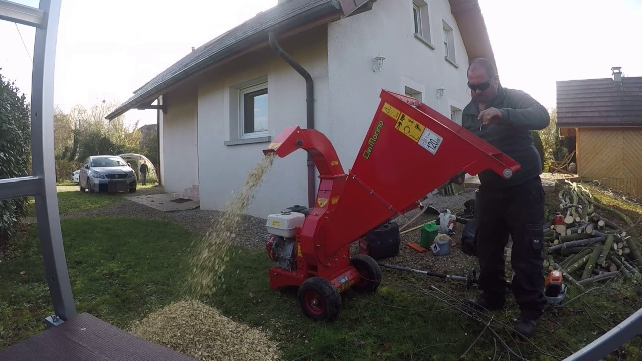 Broyeur DelMorino Scutum SCGX 390 : broyage de branches d'&eacute;rable lacini&eacute;