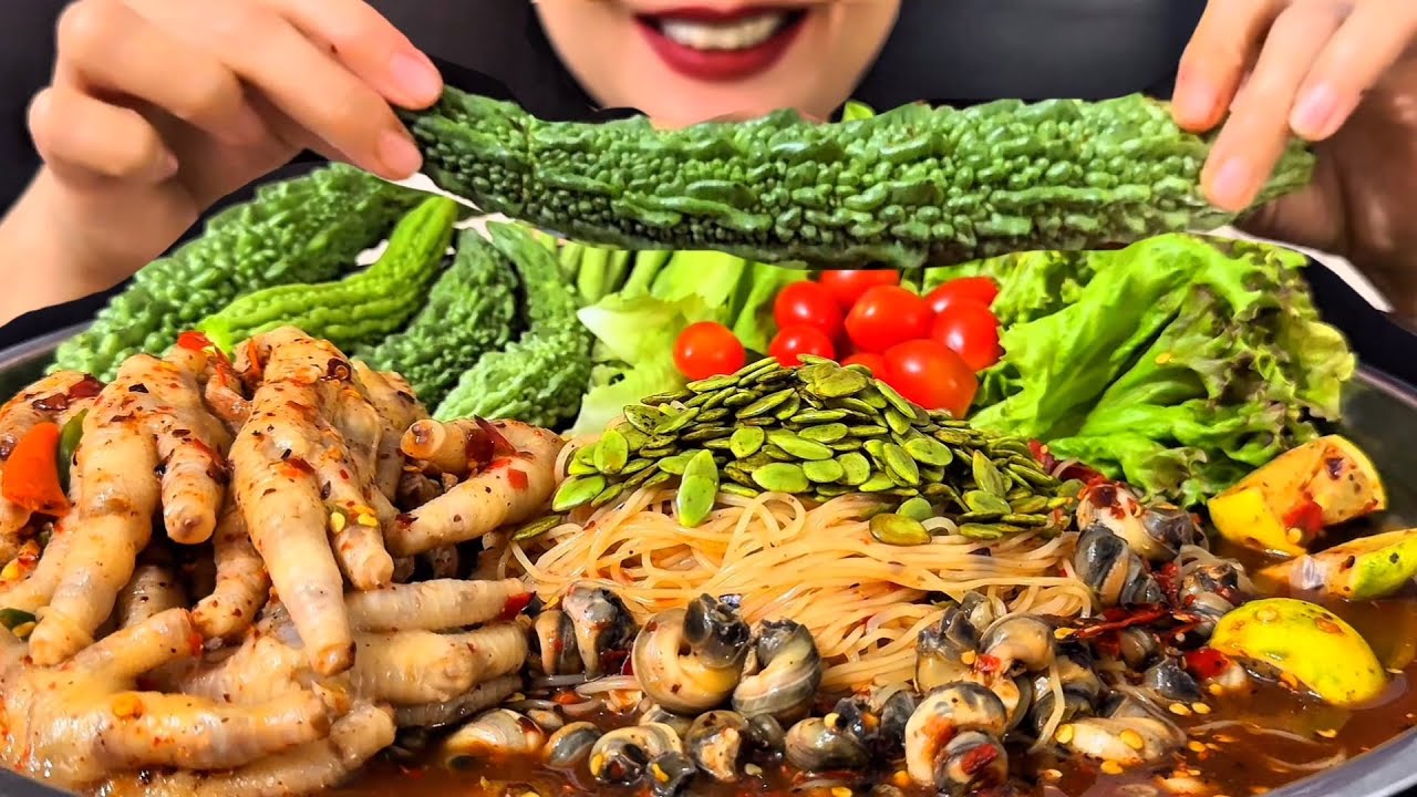 Thaifood ASMR ส้มตำขนมจีนตีนไก่ใส่่หอยจุ๊บ มะระหวานๆ Khanom Jeen salad,Bitter melon MUKBANG show