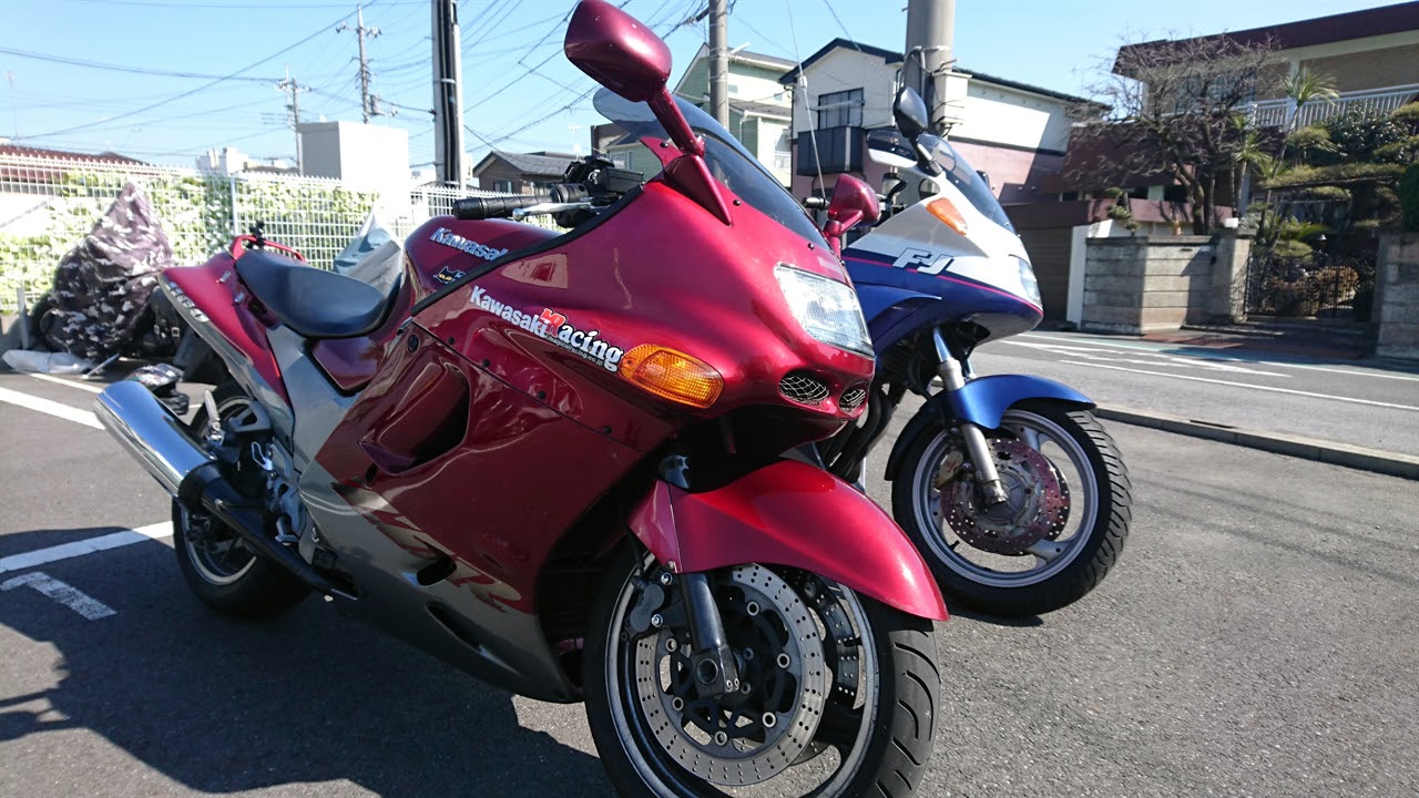 ZZR1100　300Km/h時代の始まりを告げた名車
