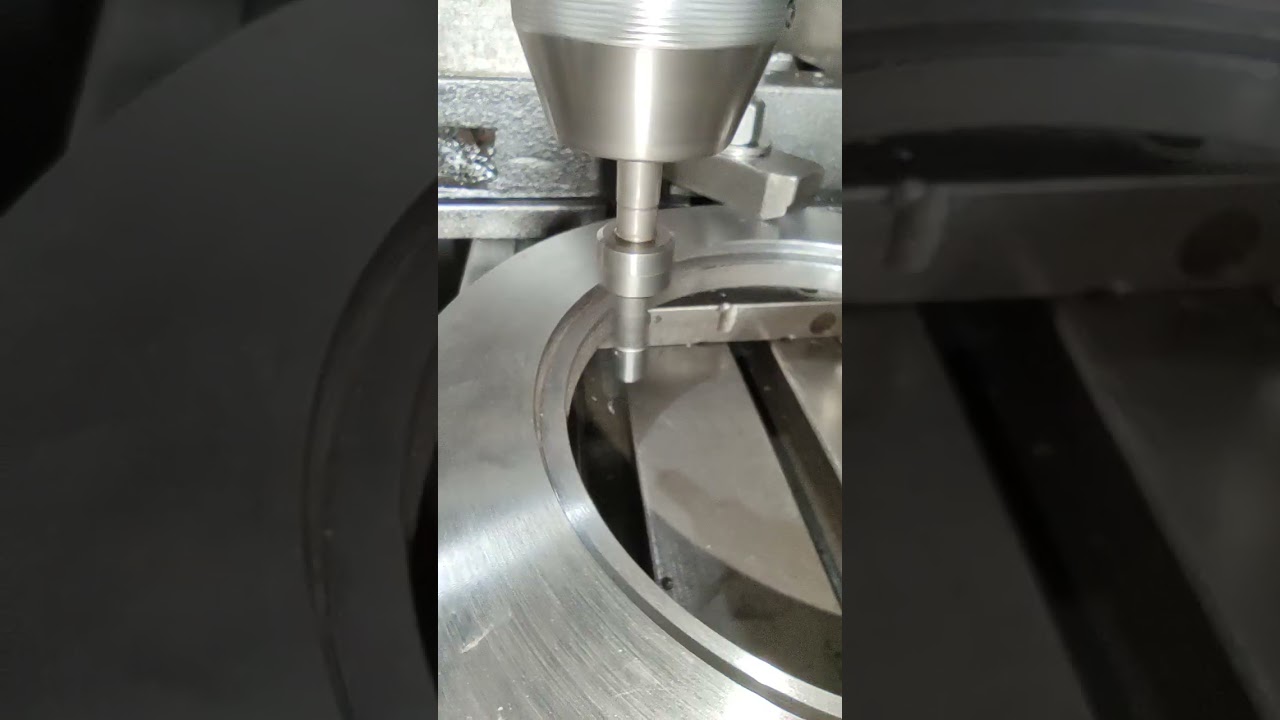 edge finder using on m1tr machine #shorts #viral #industrial #tools #vmc #shortsfeed #pune #bhosari