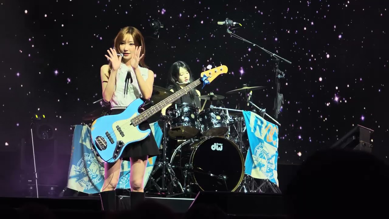 QWER Rockation in Singapore 260228 - Dear, Harmony of Stars, Goodbye My Sadness