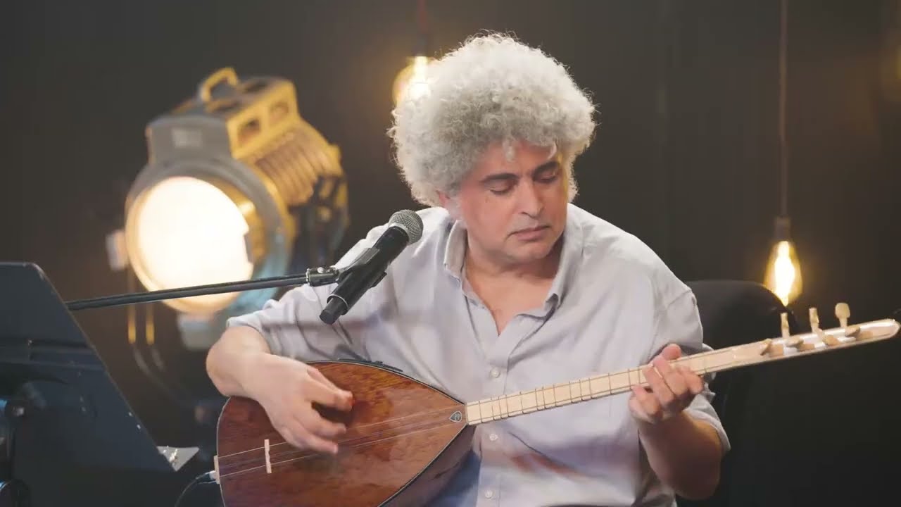 Engin Arslan | Gördüm İki Kişi Mezar Eşiyor 