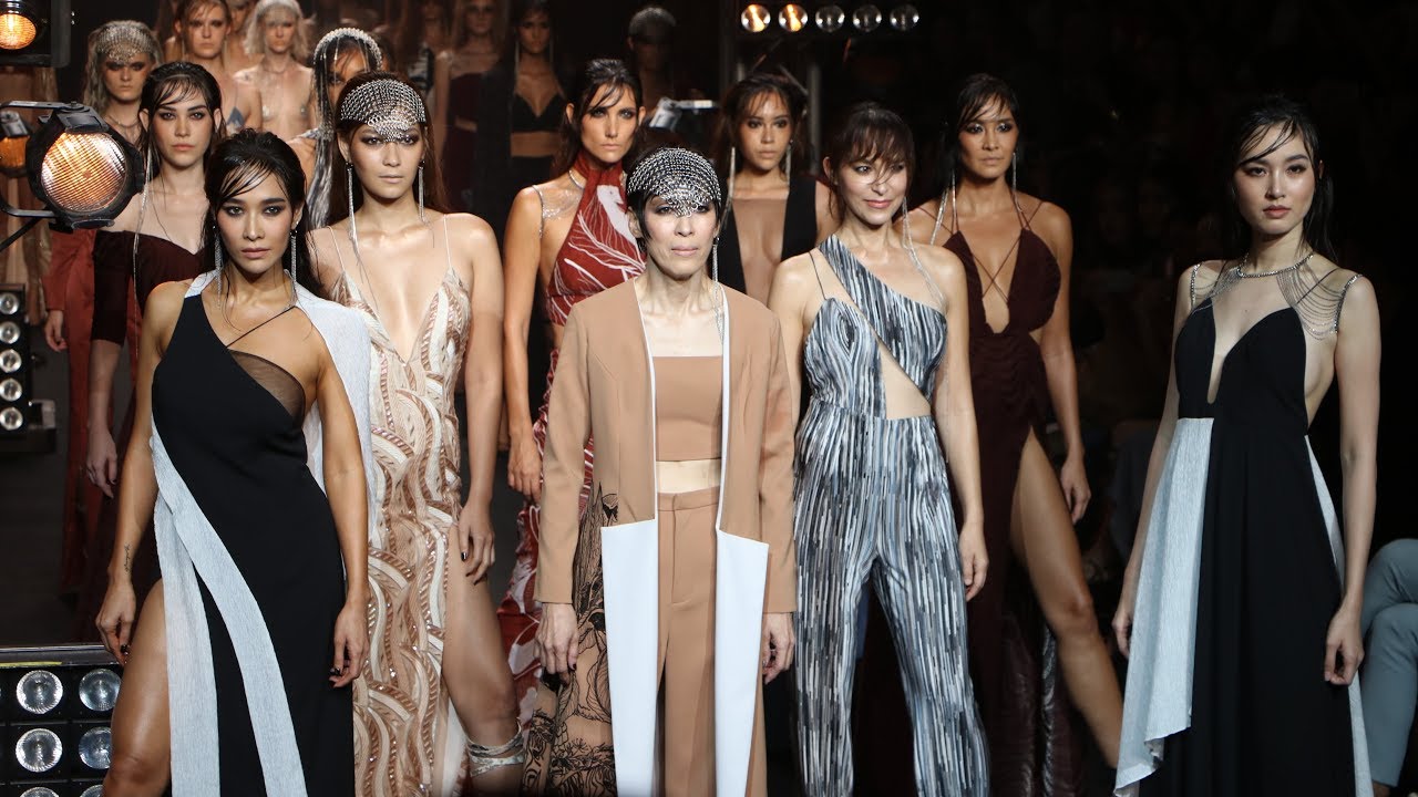 ปุ๊ อัญชลี มาช่า ลูกเกด บี พลอย  ปอย รวมตัวแม่เดินแบบแฟชั่นโชว์  NICHA |  ELLE FASHION WEEK FW2018