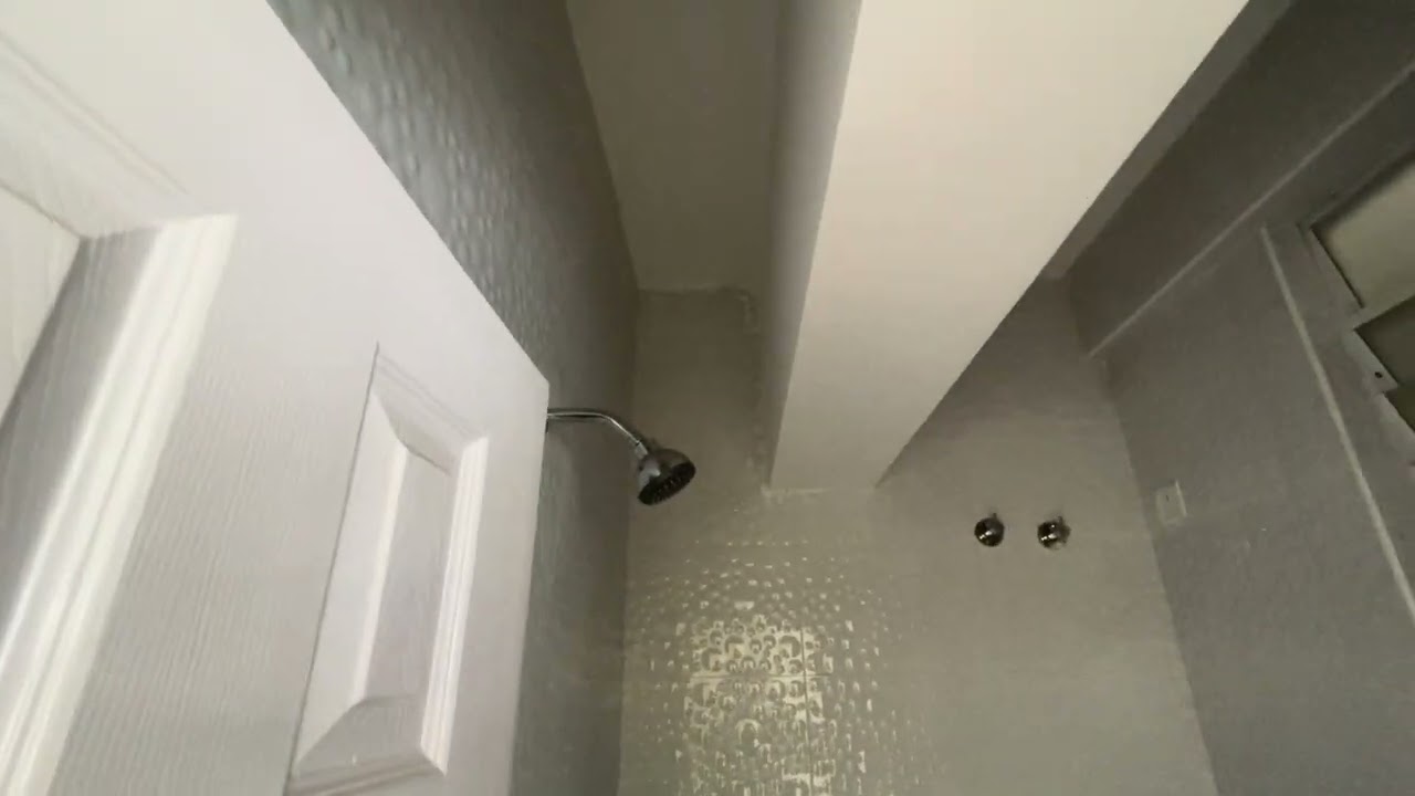 2 BHK for sale Urwa store mangalore please call Mahesh 9740574533