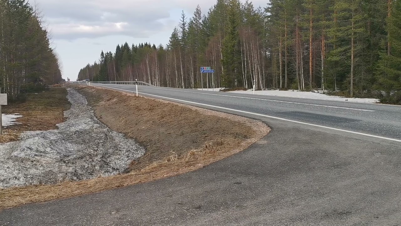 Kainuun Korpi elämää Raitiovaunu korvessa 27.4.2023 Finland.