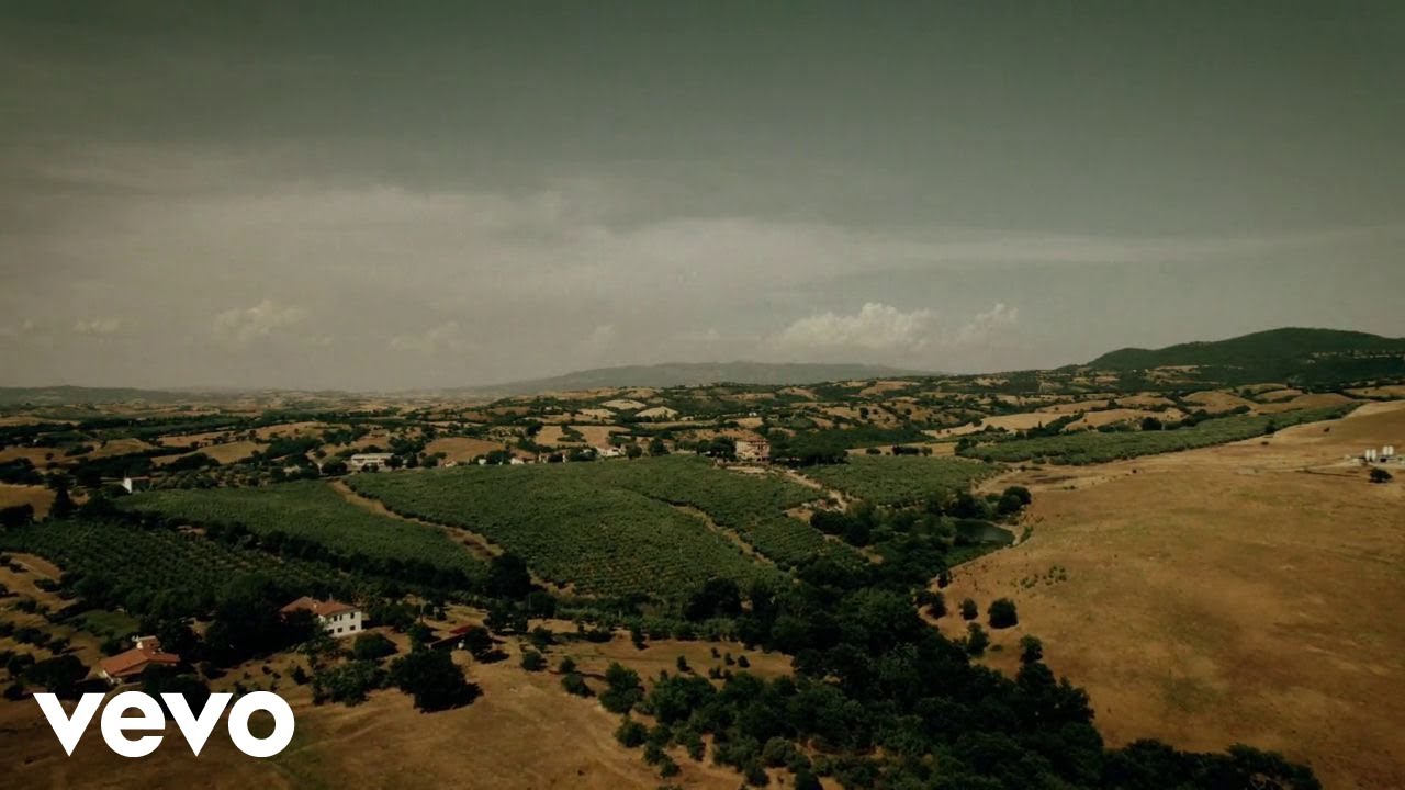 Krunoslav Kićo Slabinac - Kolo Igra, Tamburica Svira