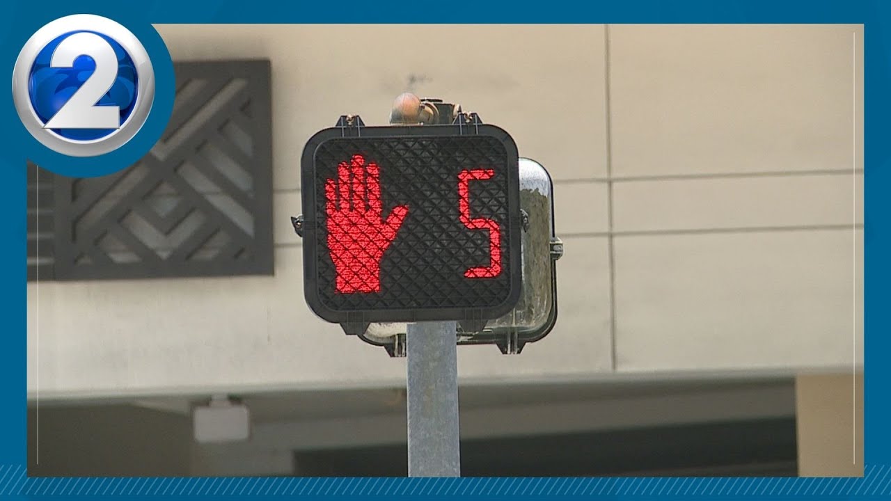 Walk or wait? Bill to change crosswalk rule moves forward