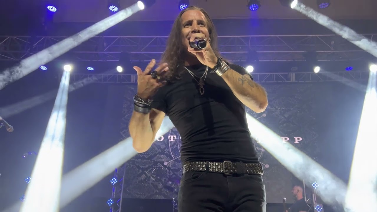 Scott Stapp Bullets Arcada Theater St Charles IL 10-15-22