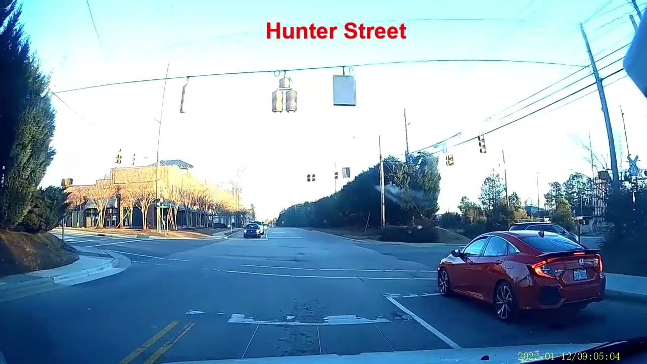 APEX, NORTH CAROLINA, DRIVE THROUGH DOWNTOWN ALONG SALEM STREET