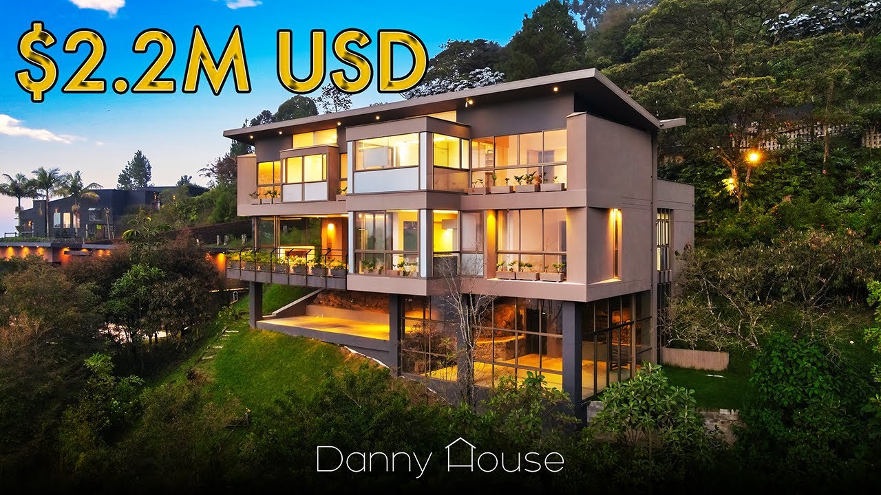 La Casa que Flota: Lujo, Tecnología y Vista Infinita en Medellín | +573217082339