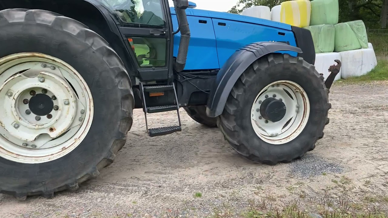 Köp Traktor Valtra 8950-4 på Klaravik