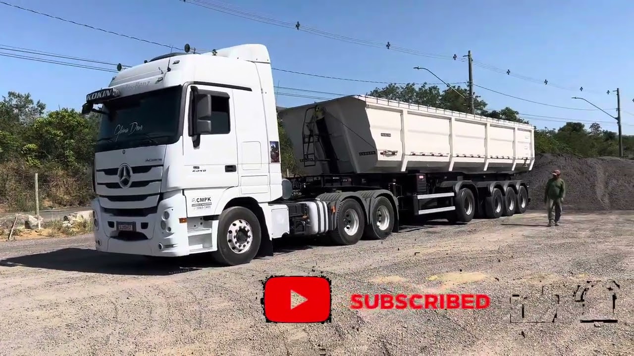 Fazendo a descarga do Mercedes Actros 2546 caçamba 4 eixos randon#penaestrada #dicas #top #estrada