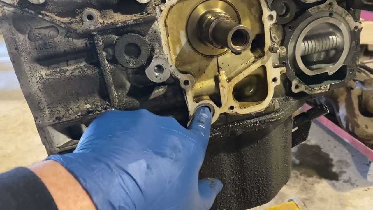 Необходимо ли заменять уплотнения масляного насоса Subaru EJ25 EJ22 при замене приводного ремня?