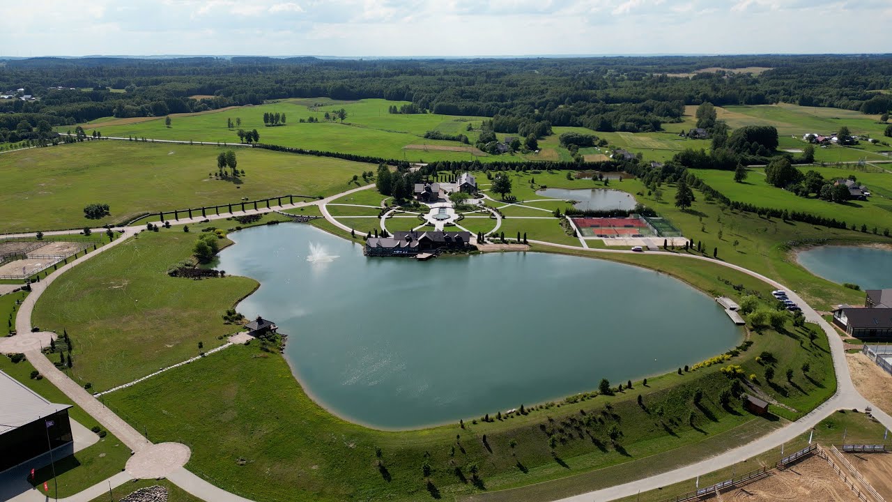 Krepšininkės ilsėjosi tarp miškų ir žirgų: „Royal Horse Resort“ sulaukė pagyrų iš visos Europos