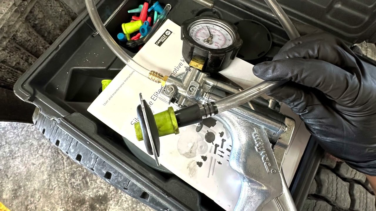 T880 slave cylinder/master cylinder bleeding method for clutch