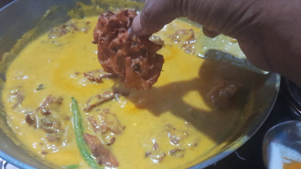 Kadhi pakora ase banaynge to swad kabhi bhul nahi paynge #rachna ka kitchen 
