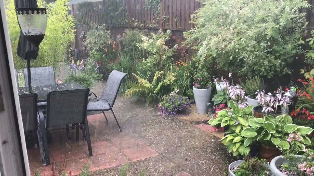 When it rains it lashes it down.