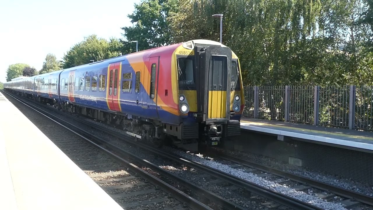 Trains and Buses at Tolworth - 25/08/2025