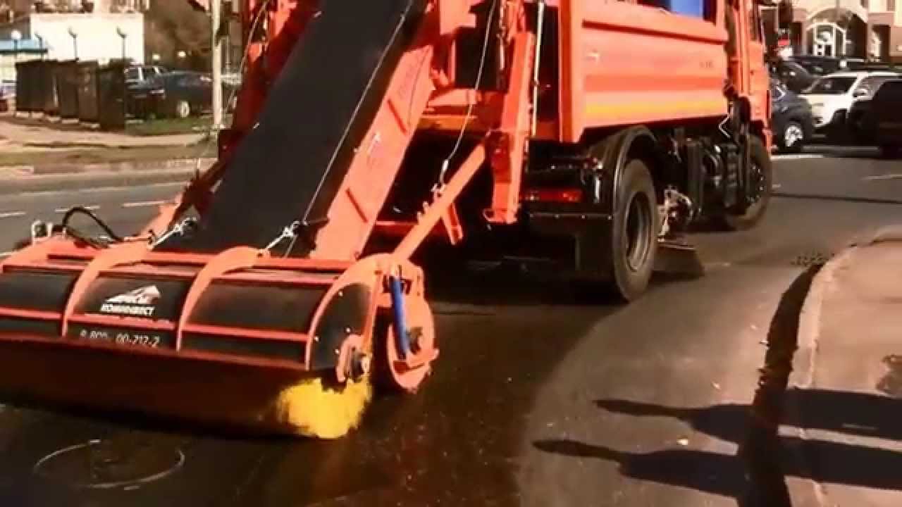 Механическая подметально-уборочная машина ПУМ-6Х на базе самосвала КАМАЗ-43253