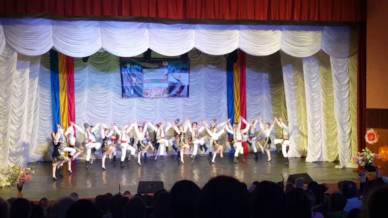 Colegiul national de coregrafie (Hora Dragostei) 2016