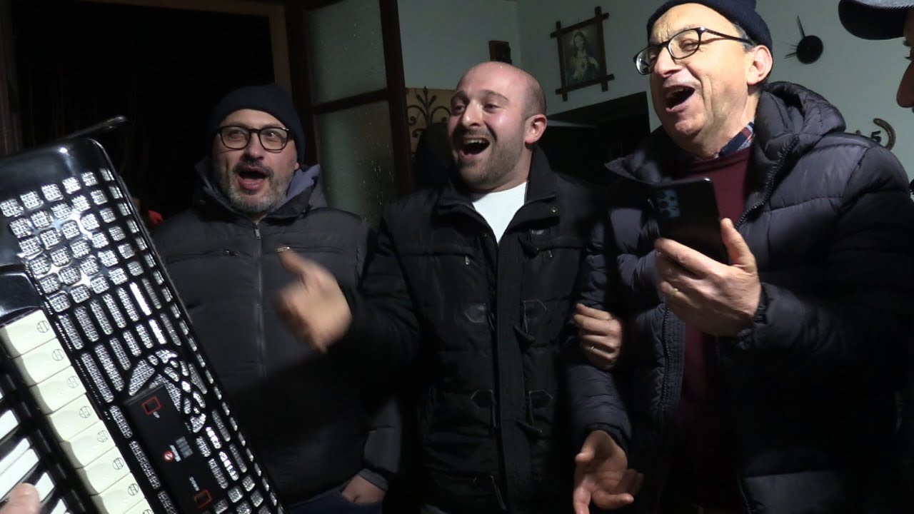 A Limpilli di Bojano la festa di Sant'Antonio Abate con gli zampognari e i fuochi d'artificio