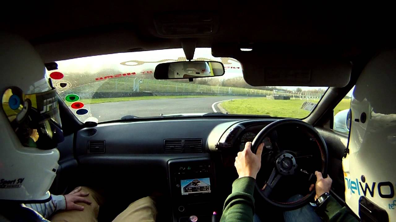 Castle combe track day Skyline R32 GTST RB20DET HCR32 gt3071r hks gt2535