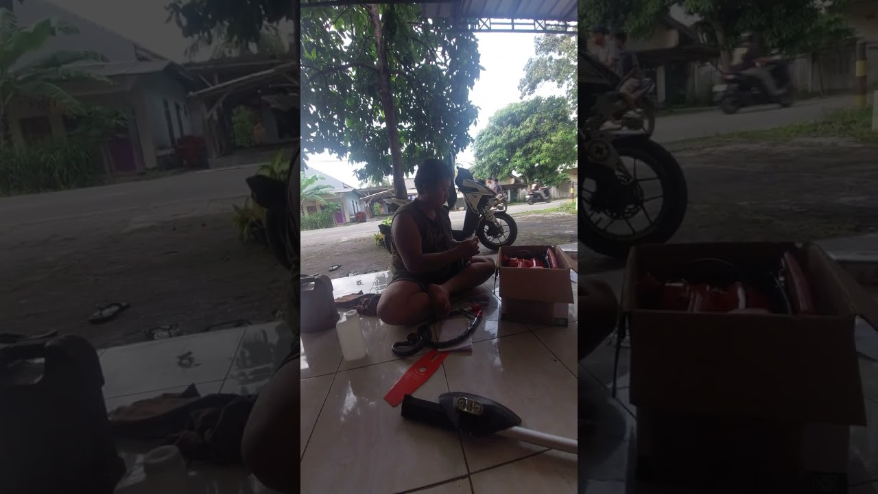 Retur barang mesin rumput