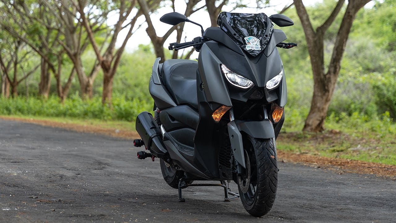 Лучший скутер на сказочном острове - Yamaha X Max 250