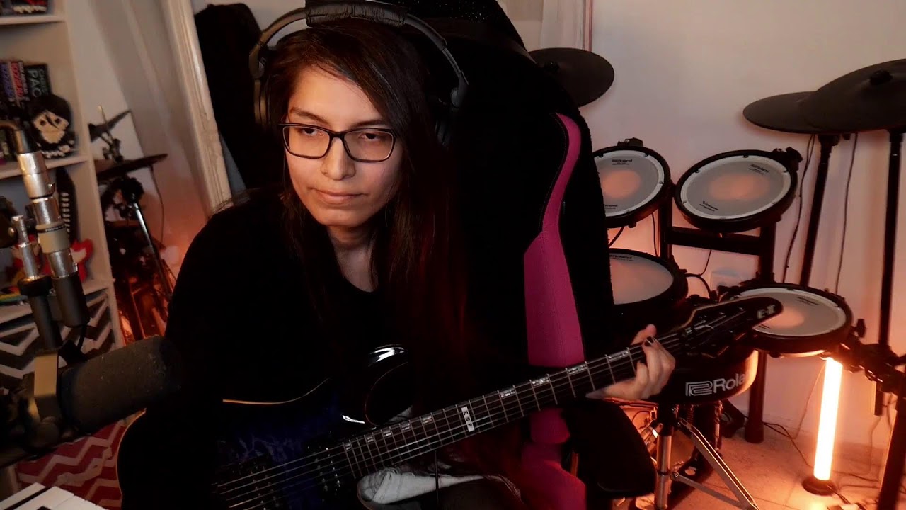 Playing  GazettE Music!✨🎶