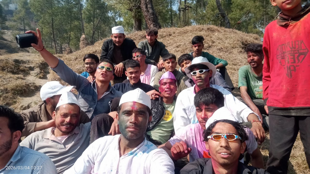  पूरा गांव घूमकर खेली होली 🫟 खुली सबकी पोल 😭 मुझे भी नहीं छोड़ा इन्होंने #poonajipahadifasak 
