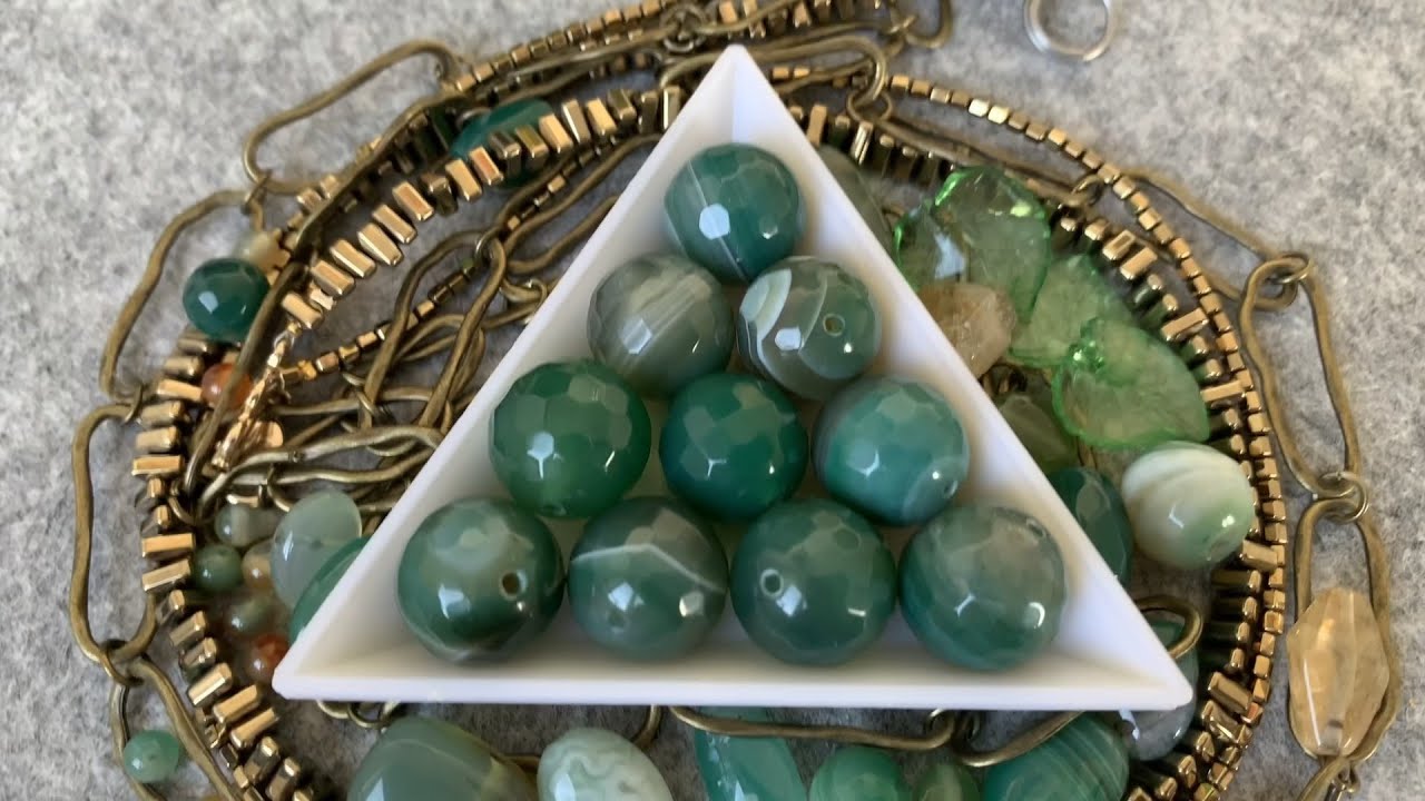 Переделка из материала заказчиц Large orange and green beads Колье хаос