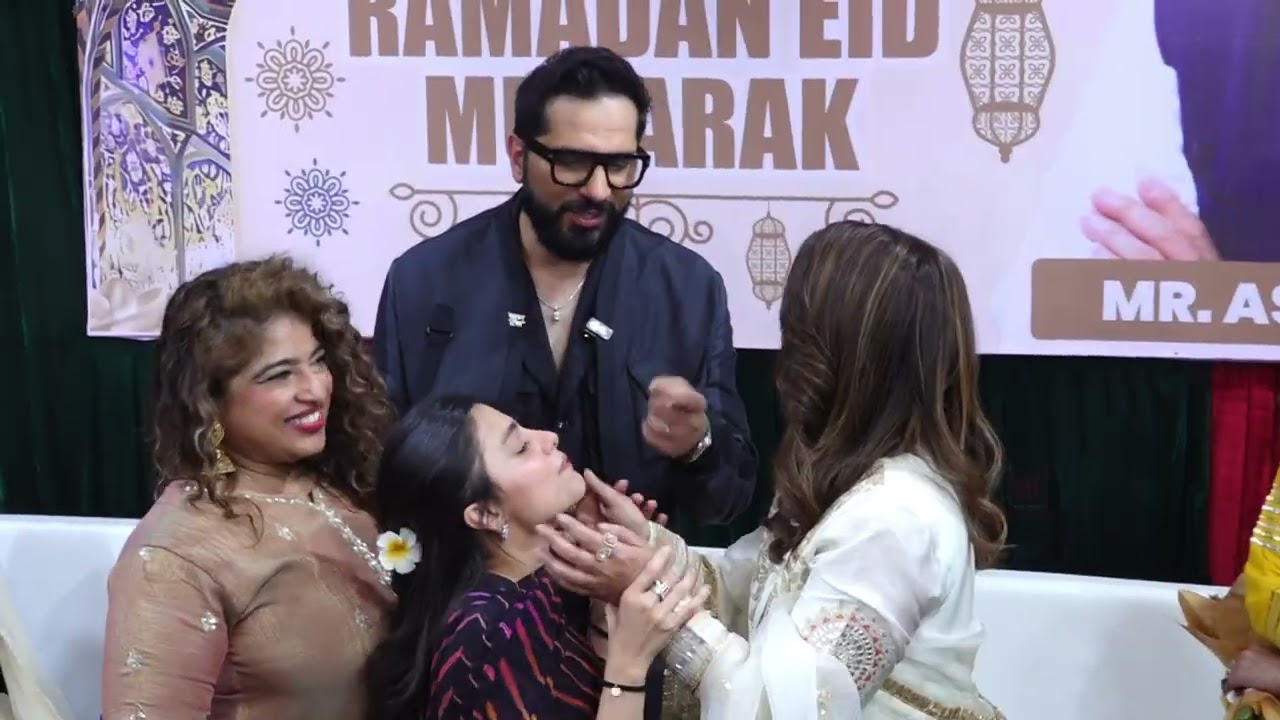 Hina Khan & Others Spotted At Bhamla Foundation's Ramadan Mubarak Event