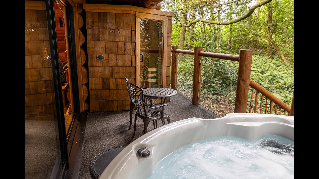 Komorebi: A Luxury Log Cabin in Derbyshire