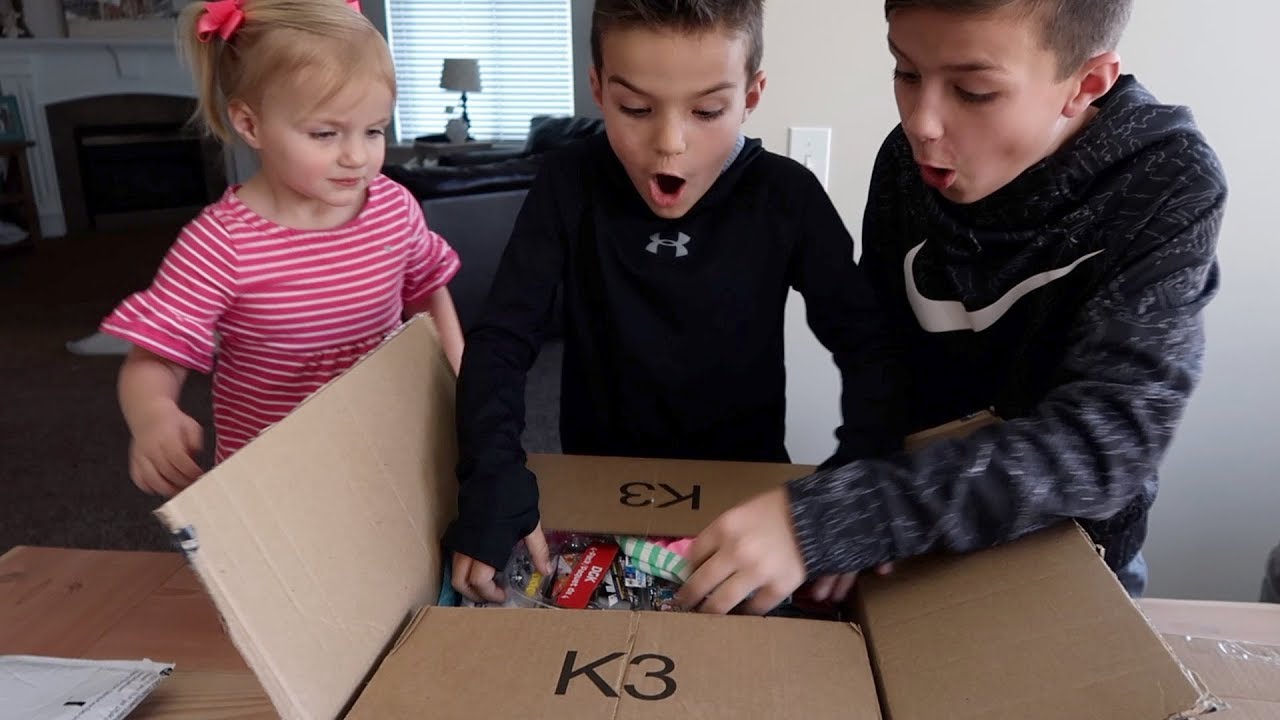 OPENING PRESENTS FROM AROUND THE WORLD 🌎 MASSIVE 