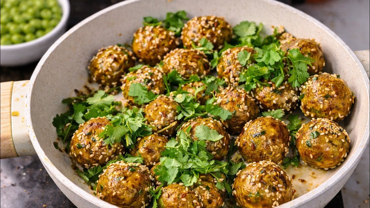 Healthy Matar Muthiya | Oil Free Nashta | Weight Loss Friendly
