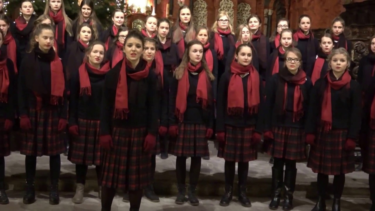 SKOWRONKI Girls' Choir & Wiktoria NOWAK / Witaj Gwiazdko złota by Z.Noskowski