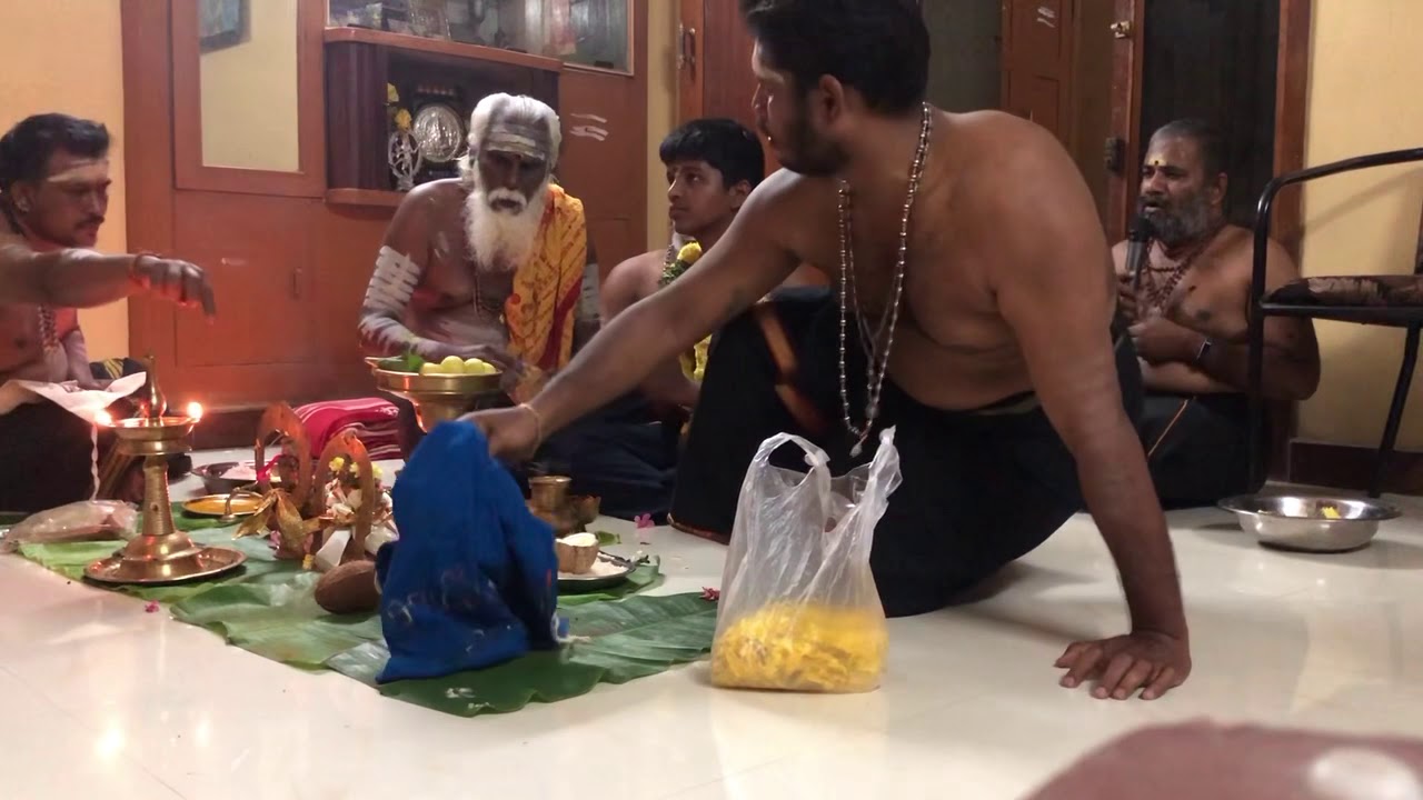 Irumudi kattu at Guruswamy Residence