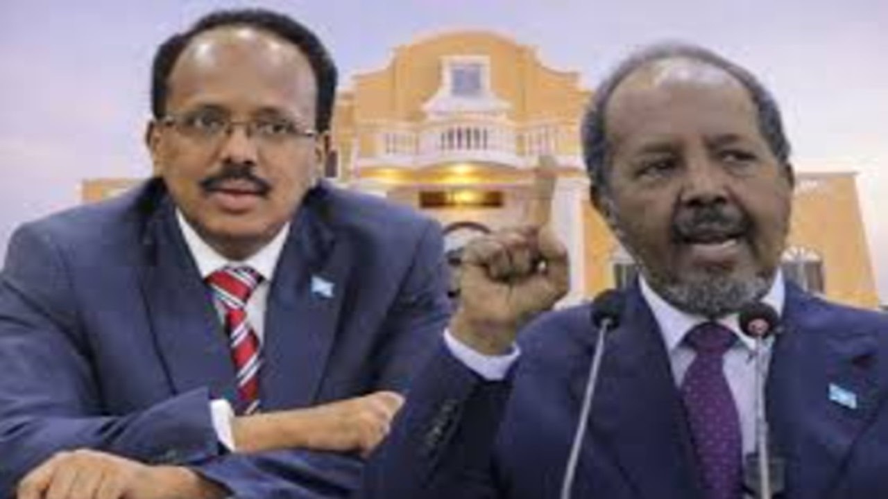 DEG DEG: Shacabka Muqdisho oo ku kala qeybsamay guriga loo dhisay Madaxweyne Farmaajo