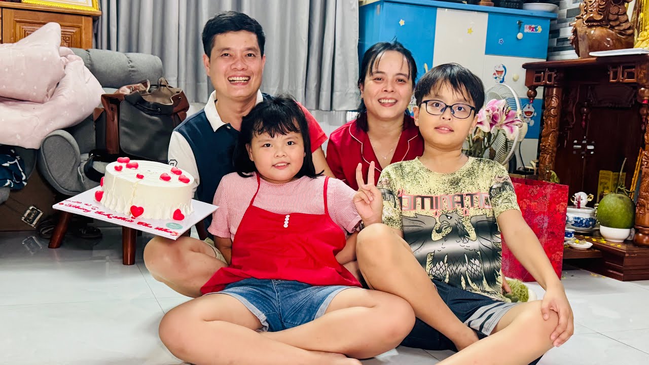 Khương Dừa được vợ con tổ chức sinh nhật đơn giản nhưng quá hạnh phúc 