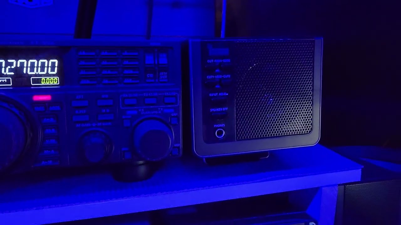 My Yaesu FT-950  40 Meter Band