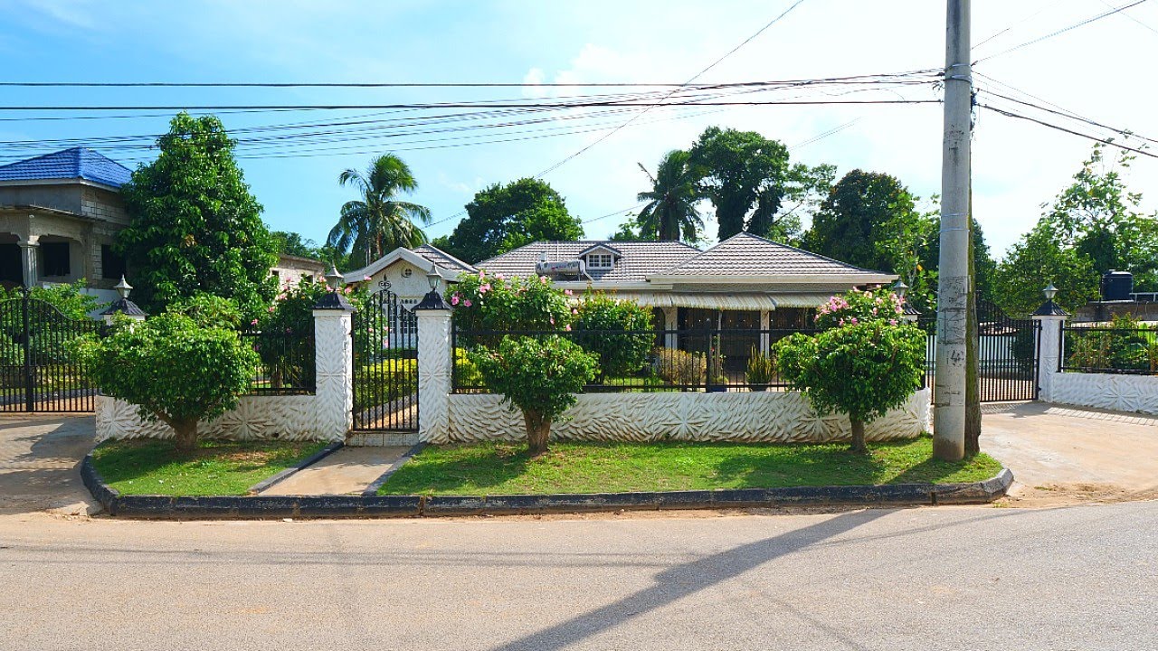 Inside a Time & Patience Home | Linstead, St. Catherine, Jamaica