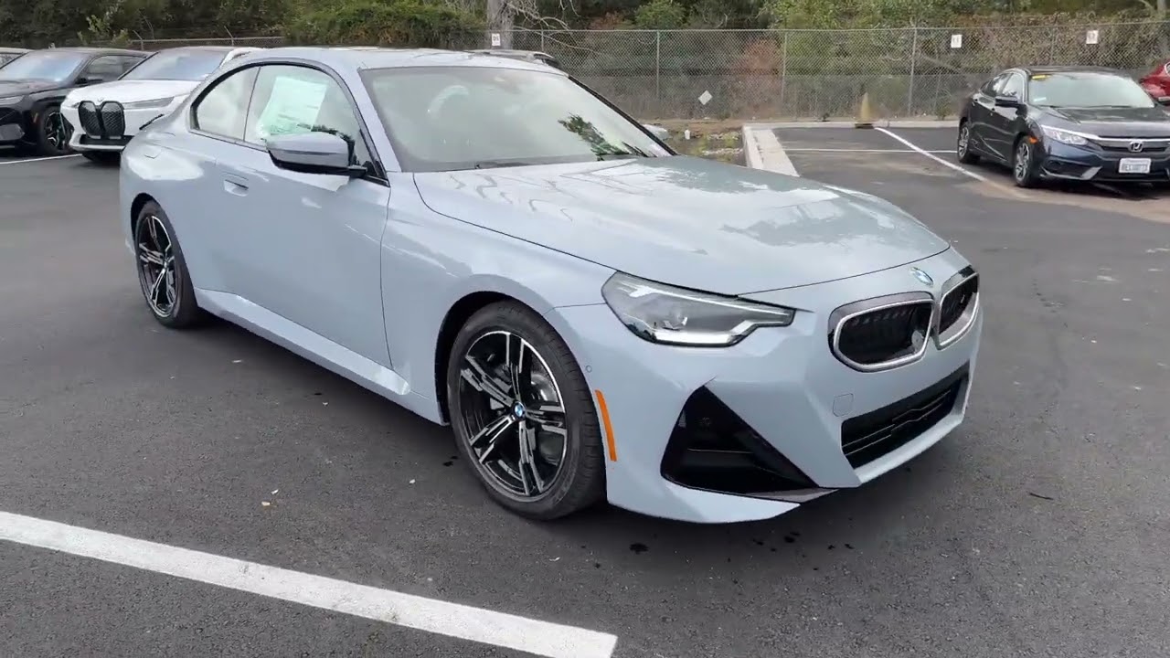 First look at the 2025 230i in Brooklyn Grey | 4K