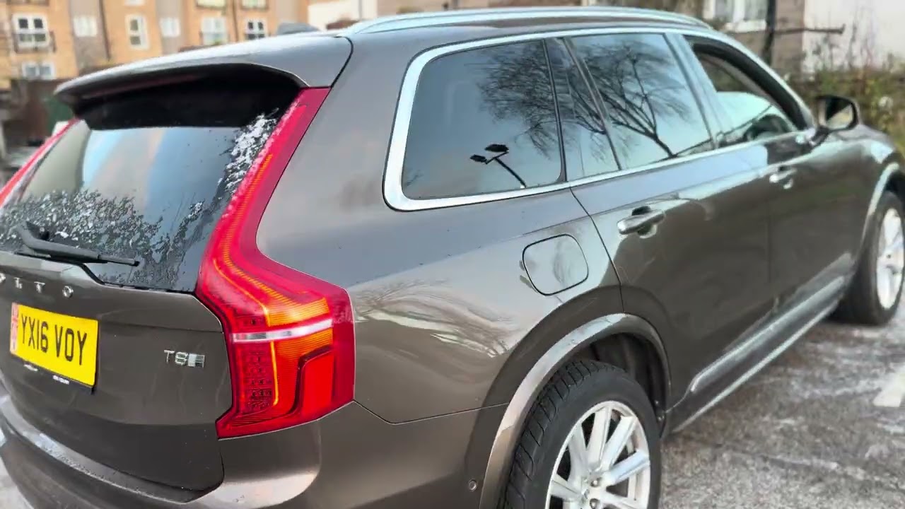 VOLVO XC90 (YX16VOY)